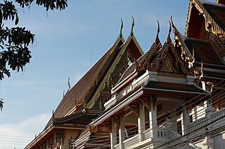 Wat Bueng Thonglang