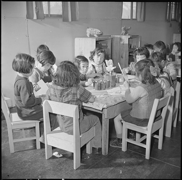 File:Manzanar Relocation Center, Manzanar, California. Children are taught democratic games in the nurse . . . - NARA - 536692.jpg