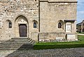 English: Portal and epitaphs at the western wall Deutsch: Portal und Wappengrabsteine an der W-Wand