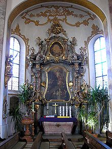 Blick zum Altar der Nordkapelle in der Pfarrkirche St. Michael