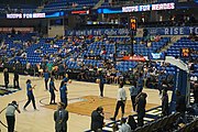 Lynx warming up