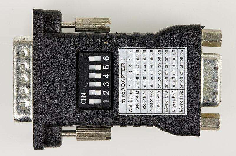 File:Miroadapter II - D-subminiature 15 with DIP switches-3326.jpg