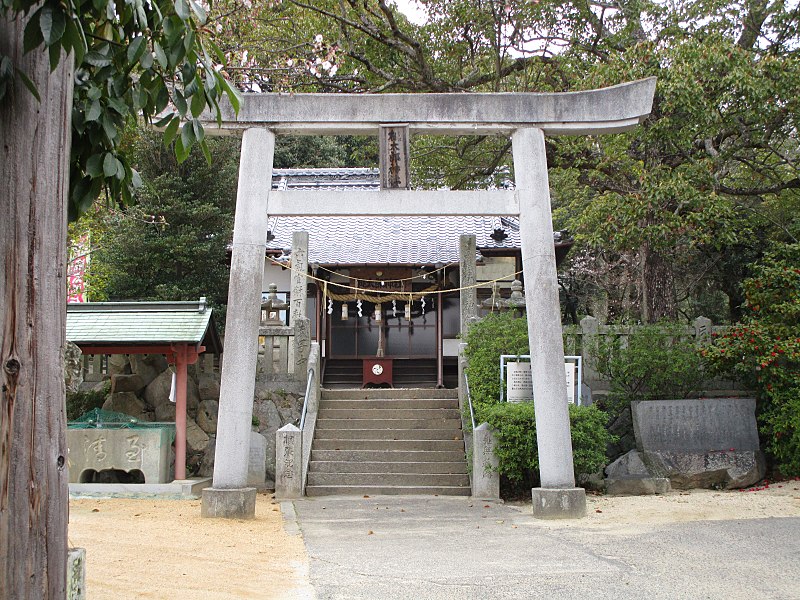 File:Momotaro Shrine in Takamatsu, Kagawa.jpg