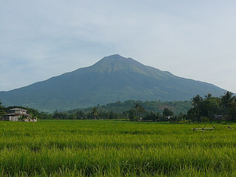 File:Mount Canlaon.JPG