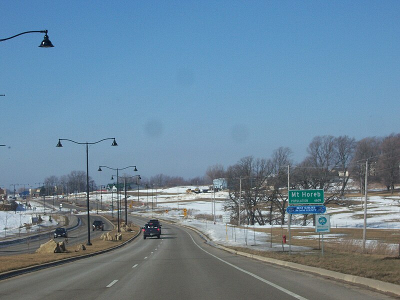 File:MtHorebWisconsinSign.jpg