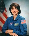 47-letnia Nicole Stott, jest już 43 Amerykańską kosmonautką, jest to jej pierwszy lot