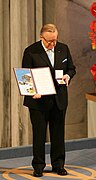 Ahtisaari blev tildelt Nobels fredspris i 2008.