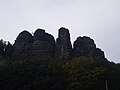 Der 1900 erstbestiegene Nordturm (2. Felsen von rechts)