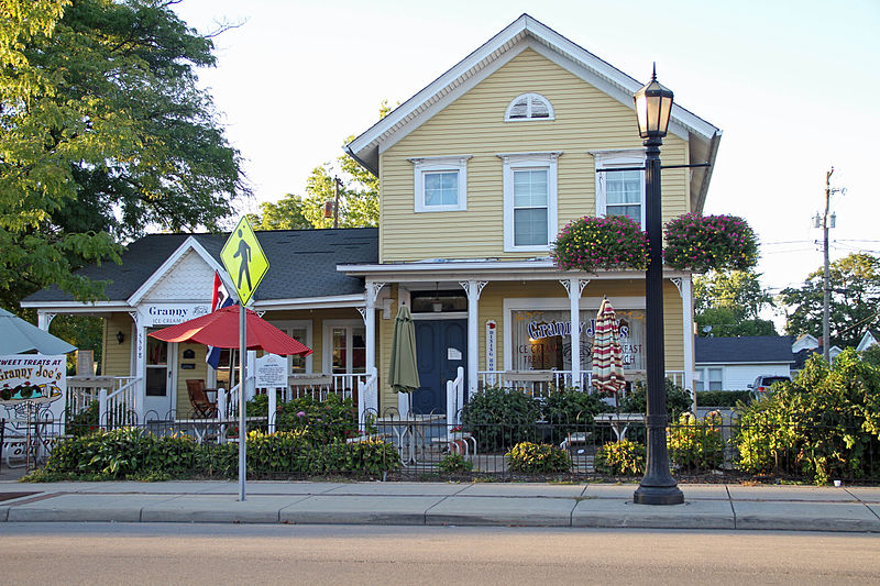 File:Old Funeral Parlor.jpg