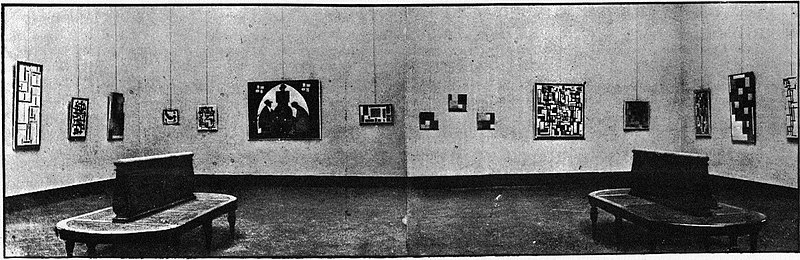 File:Ontwikkelingstentoonstelling Theo van Doesburg Weimar 1923.jpg