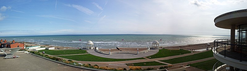 File:Panorama balcony view, De La Warr Pavilion, Bexhill.jpg