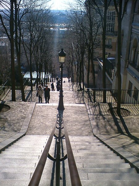 File:Paris 75018 Rue Foyatier 20050228 winter Montmartre.jpg