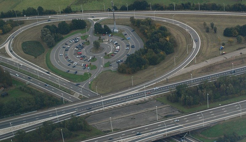 File:Park and ride Kontich.jpg