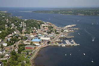 Aerial view of Pictou and the harbour Pictou 20060708 1436.jpg