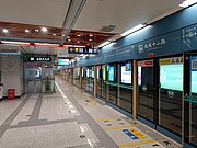 往北客站（北廣場）站站台（2022年8月）