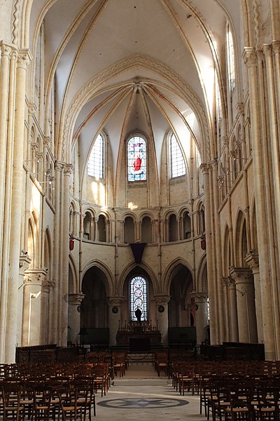 File:Provins - collégiale Saint-Quiriace - intérieur.jpg