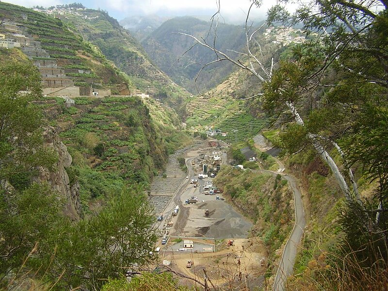 File:Ribeira dos Socorridos.jpg