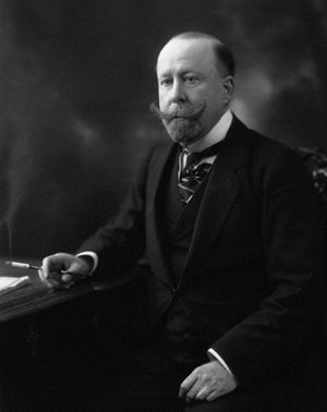 Richard Lyon-Dalberg-Acton, 2nd Baron Acton 1922.jpg