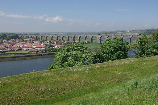 River Tweed, Berwick upon Tweed - geograph.org.uk - 1904394