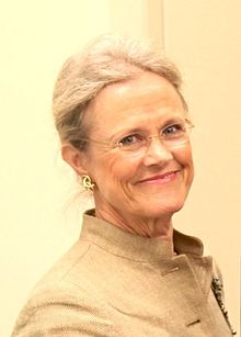 Robin Raphel 2012.jpg