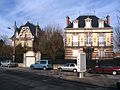 English: Two buildings close to the train station of Romilly-sur-Seine, Aube, France. Français : Deux bâtiments proches de la gare de Romilly-sur-Seine, Aube, France.