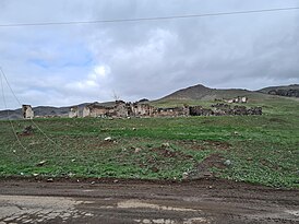 Ruined village of Saray in Qubadli District, Azerbaijan 3.jpg