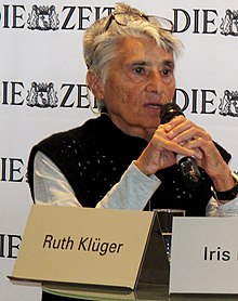 Рут Клюгер - Frankfurter Buchmesse 2010.jpg