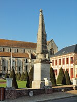 Fontaine pyramidale à Saint-Germer-de-Fly