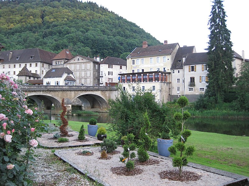 File:Saint-Hippolyte (Doubs) 0010.jpg