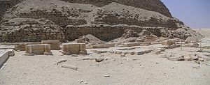 Piramide Di Djoser: Vista dinsieme, Piramide, Tomba a sud