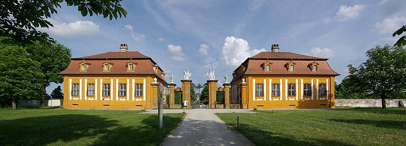 File:Schloss Seehof BW 8.jpg