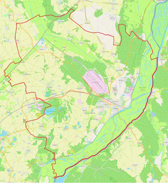 Mapa konturowa Schwedt/Oder, blisko centrum na dole znajduje się punkt z opisem „Vierradener Straße”