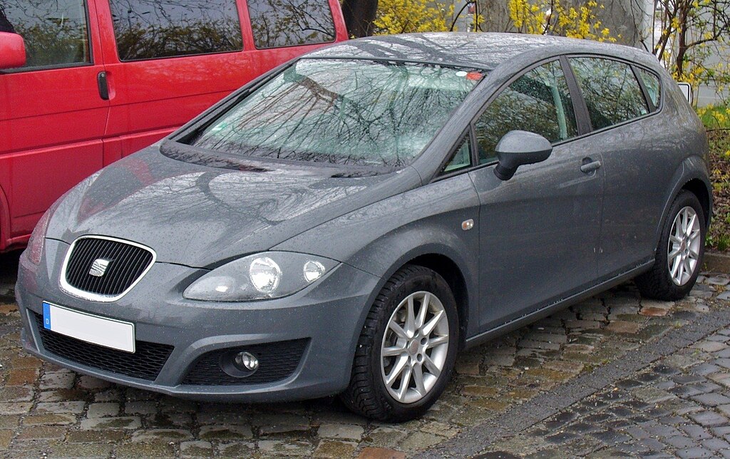 File:Seat Leon TDI (II, Facelift) – Frontansicht, 26. April 2014,  Düsseldorf.jpg - Wikimedia Commons