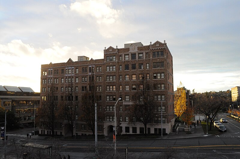 File:Seattle - Duchess Apartments 01.jpg