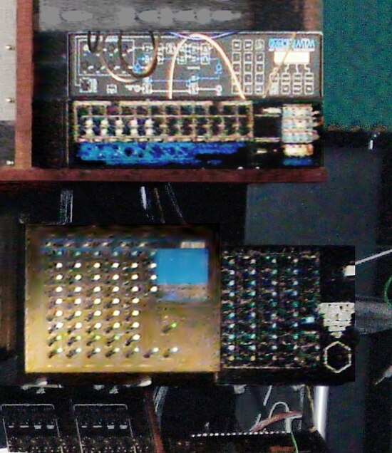 Simmons models: MTM: 8 ch MIDI-Trigger Converter SDS 7: Modular sample player with analog filters (Tama Techstar TS305) SDS 800: 4 ch analog drum synt