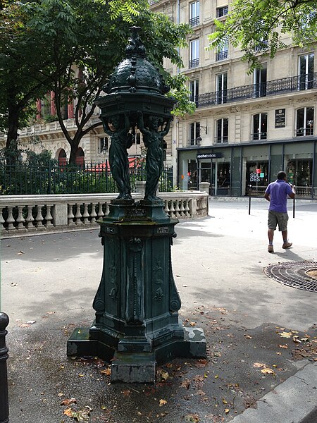 File:Square Chautemps.JPG