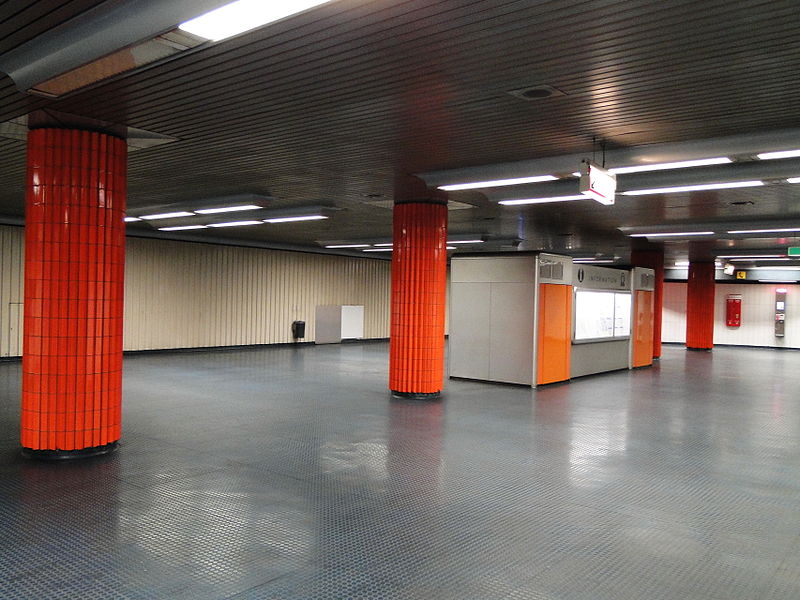 File:Stadtbahnhaltestelle-hauptbahnhof-07.jpg
