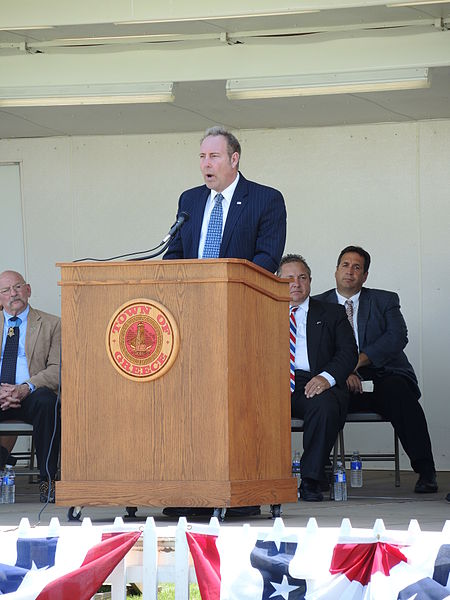 File:StateSenatorJoeRobachSpeakingAtGreeceNewYorkMemorialDayCeremony.JPG