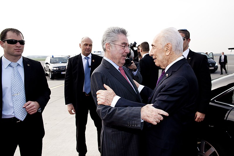 File:State Visit Shimon Peres - Heinz Fischer (13894252253).jpg