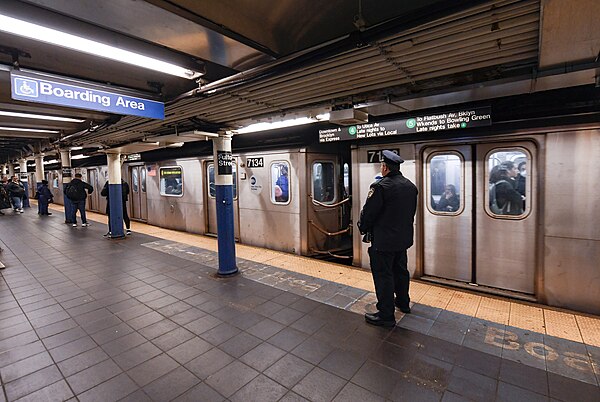 Southbound R142 4 train at the station