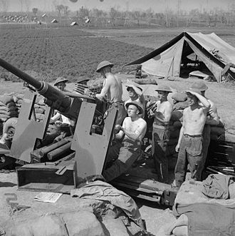 A Bofors gun crew in Italy, April 1944 The British Army in Italy 1944 NA13703.jpg