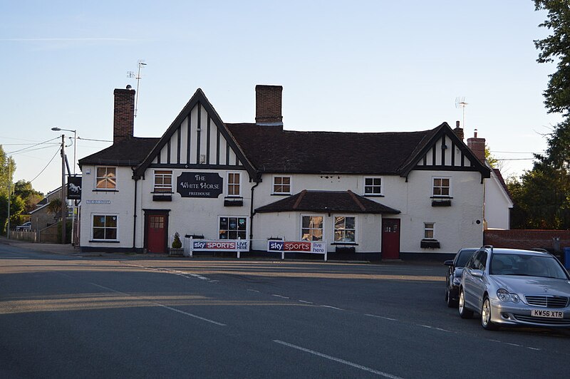 File:The White Horse - geograph.org.uk - 5969472.jpg