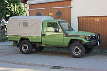 A Toyota Land Cruiser pick-up/ute with canopy similar to the one used by Bradley Murdoch Toyota Landcruiser.jpg