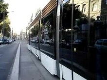 Arquivo: Tramway de Marseille - Ligne 2 - Boulevard Philippon.ogv