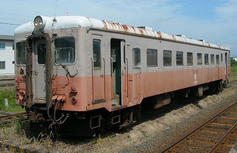 ファイル:Tsugaru Railway-kiha22027.jpg
