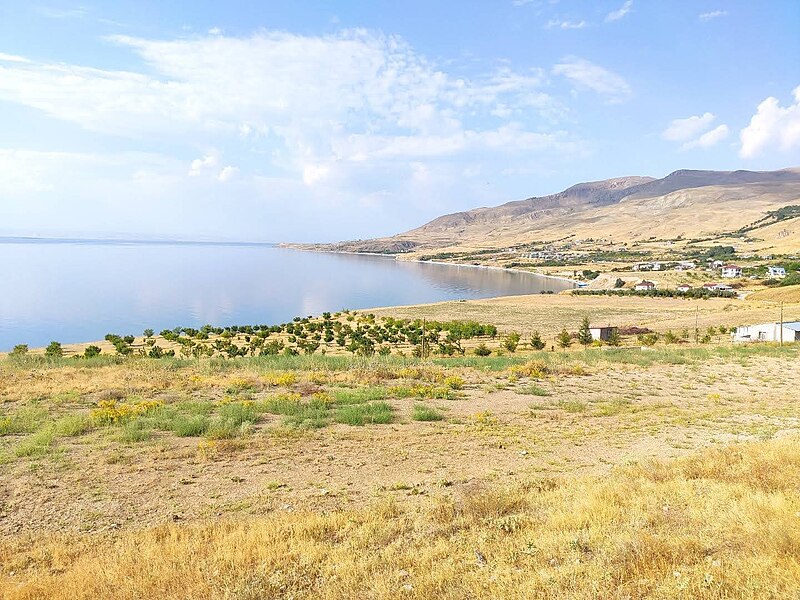 File:Turkey, Van, Ayanis Beach.jpg