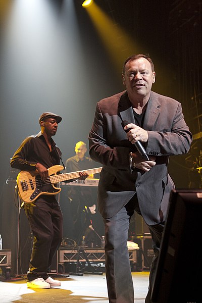 File:UB 40 (6759964705).jpg