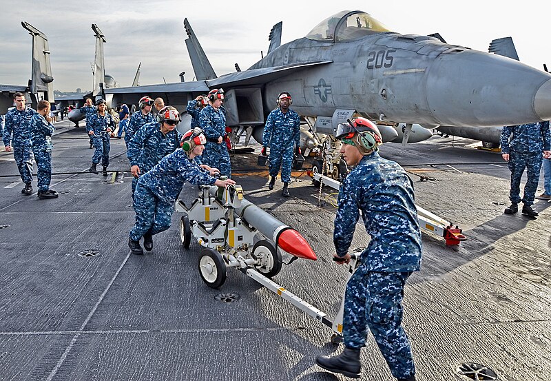 File:USS Ronald Reagan CVN-76 (14370135695).jpg