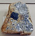 Uraninite in pegmatite (Ingelsbo Pegmatite; Ingelsbo, Sweden) 1 (26901187545).jpg