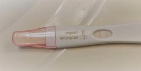 Urine pregnancy test (positive).png